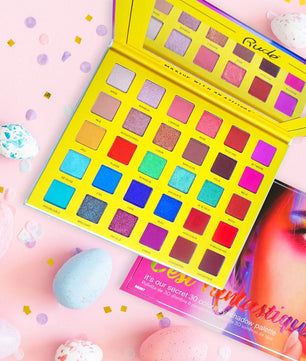 C'est Fantastique 30 Eyeshadow Palette
