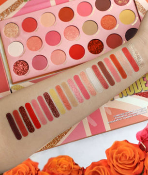 United 21 Pressed Pigment & Shadows Palette